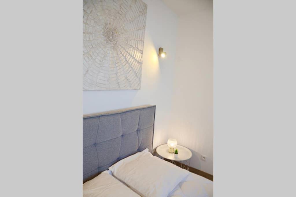 Dolmen Adrien 4 Apartment