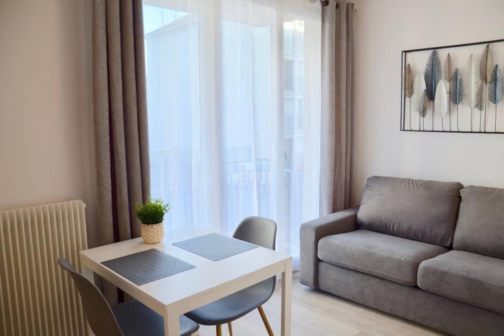 Dolmen Adrien 4 Apartment