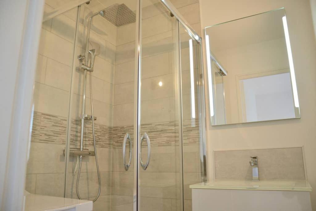 Apartment Dolmen Adrien 4 *