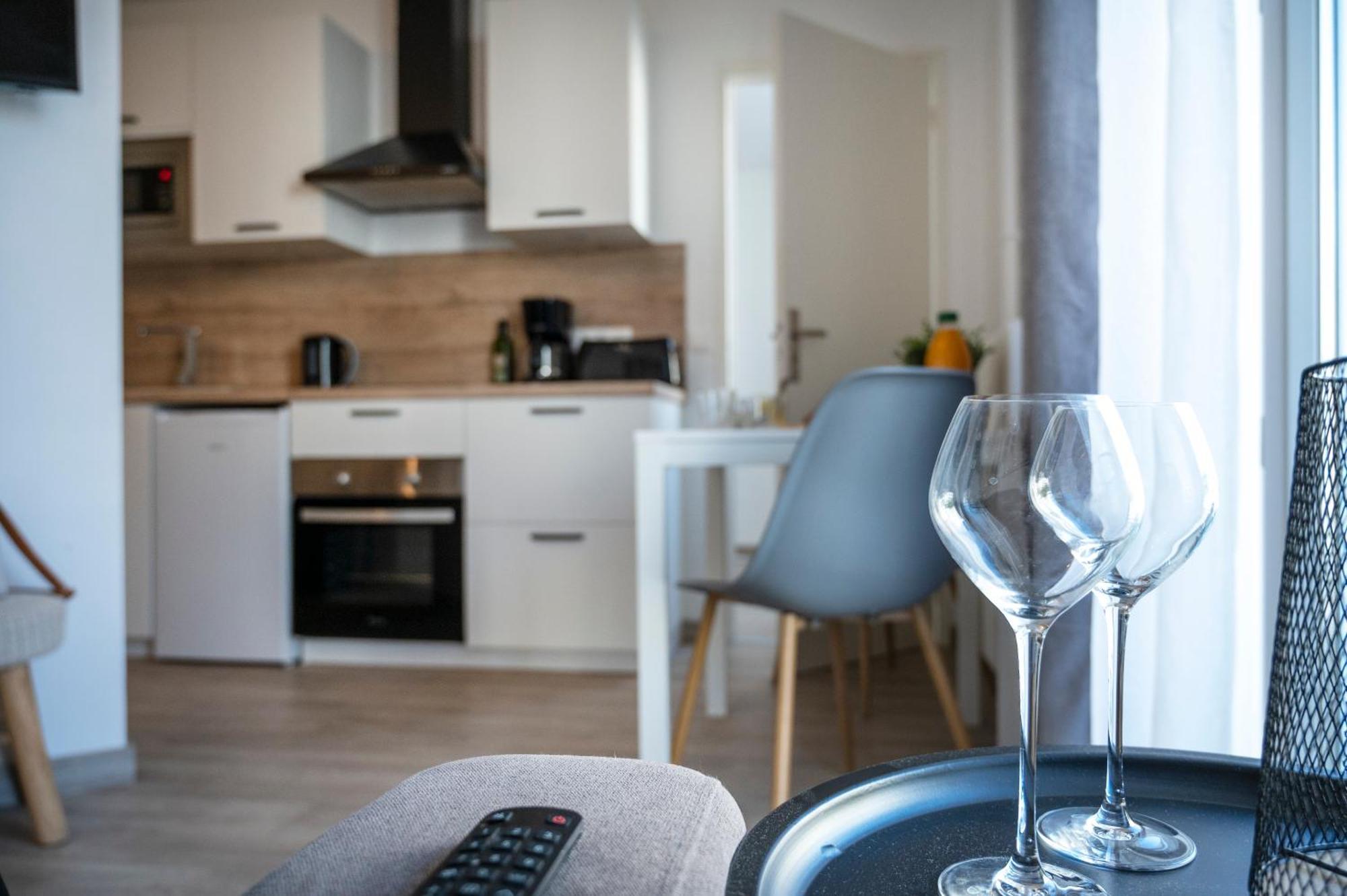 Apartment Dolmen Adrien 4 *